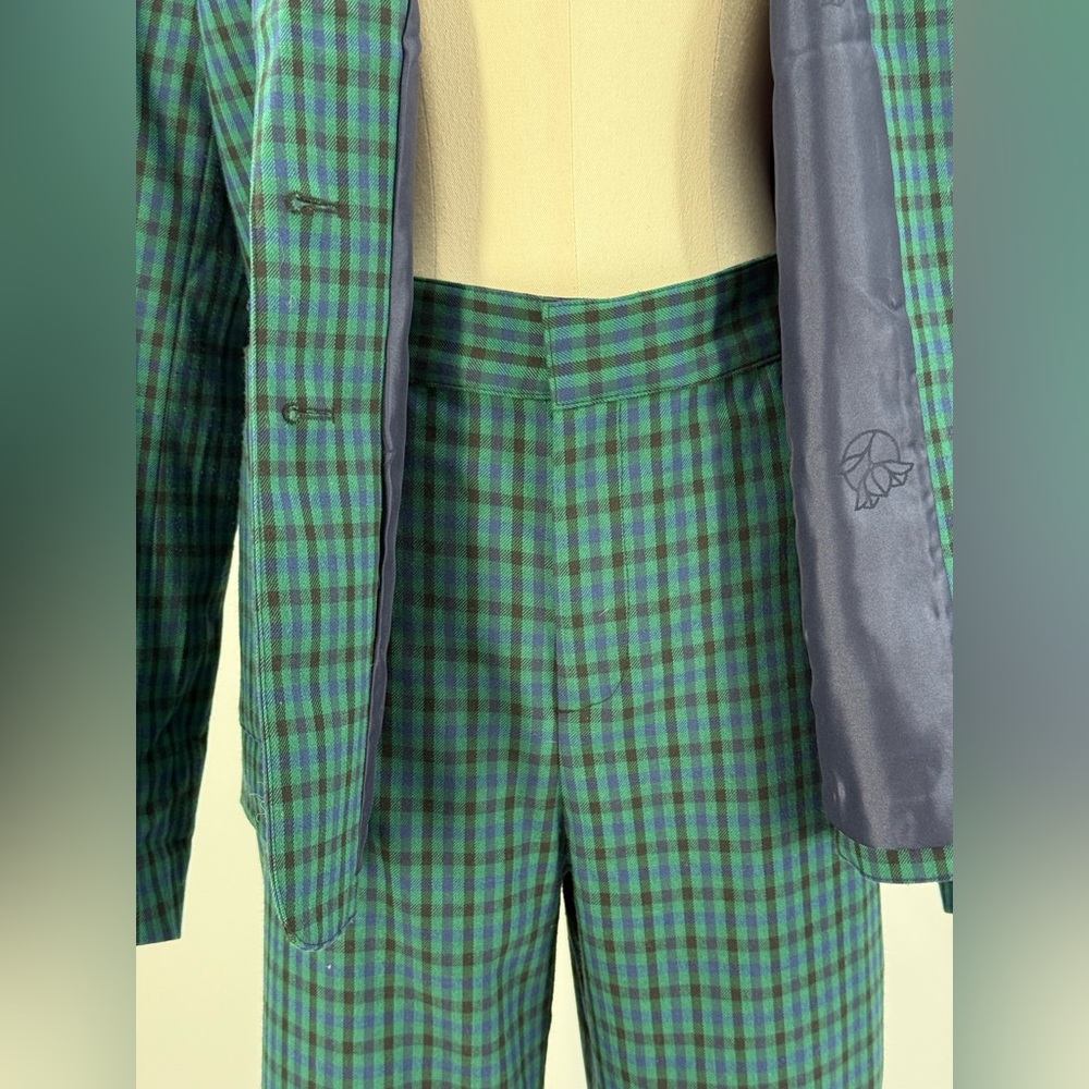 Draper James Sophisticated Green Plaid Two-Piece Suit – Office to Evening Style - Picture 9 of 15